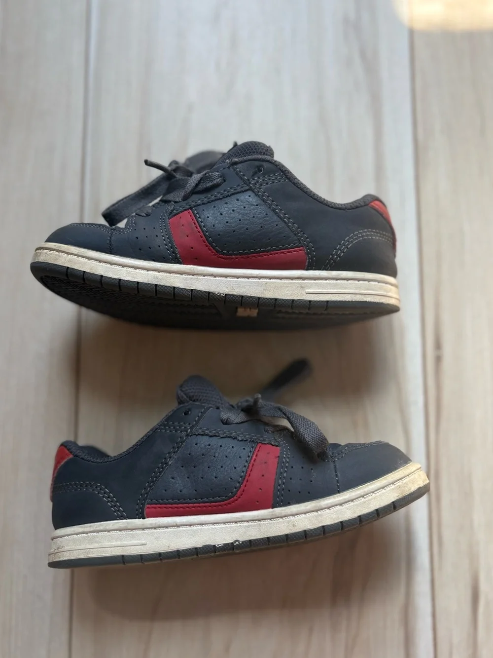 DC Toddler’s Nation Shoes Black Red Skate Sneakers Toddler Size 10C